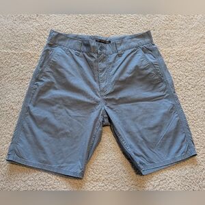 John Varvatos Men's Shorts Sz. 32 W 9" Blue Poplin Bermuda Casual Preppy